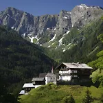 Farm stay Familienwanderhof Eggeler *