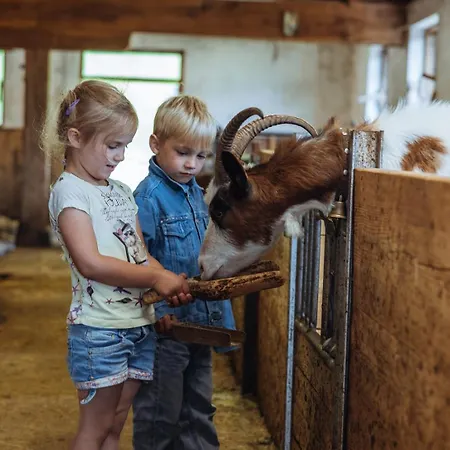 Familienwanderhof Eggeler Farmház